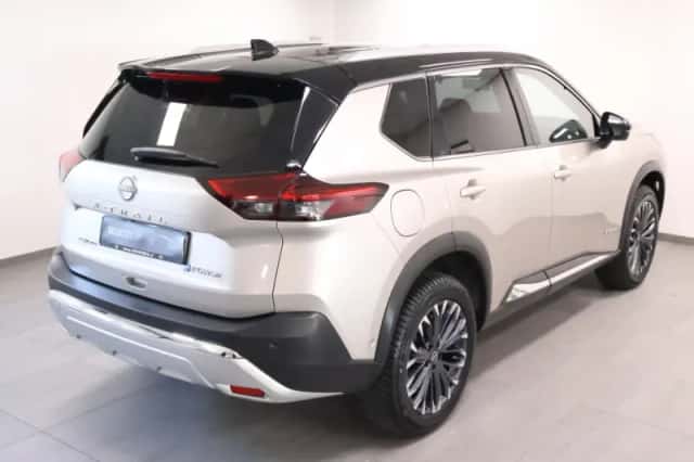 Nissan X-Trail (2022) thumbnail 3
