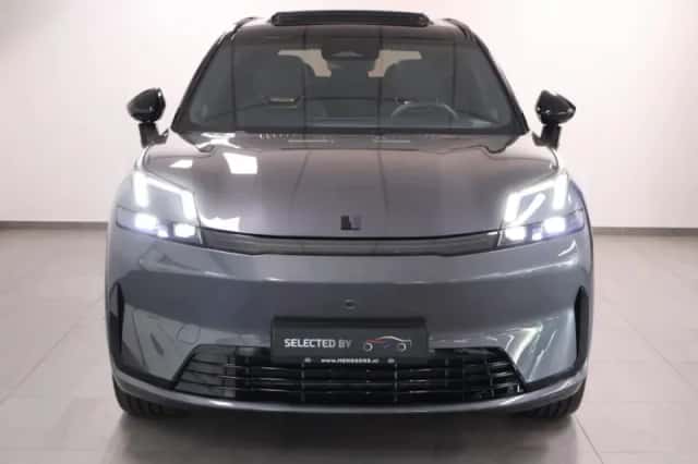 Lynk & Co 08 (2025) thumbnail 2