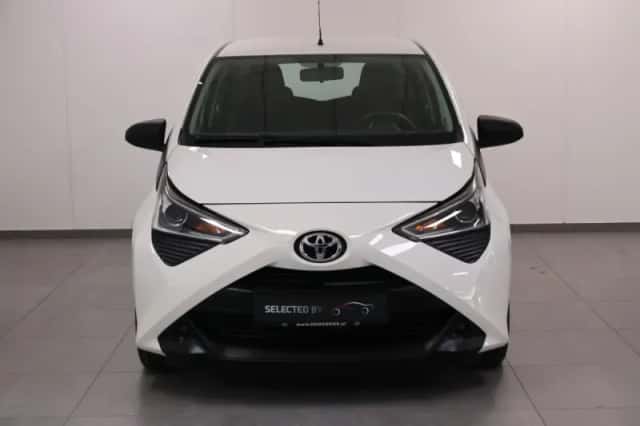Toyota Aygo (2018) thumbnail 2