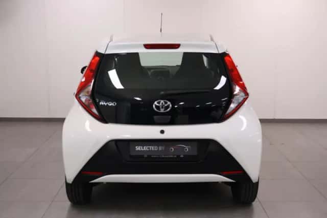 Toyota Aygo (2018) thumbnail 4