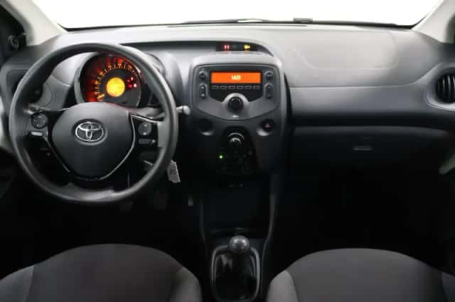 Toyota Aygo (2018) thumbnail 5
