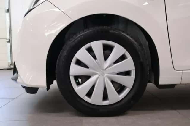 Toyota Aygo (2018) thumbnail 6