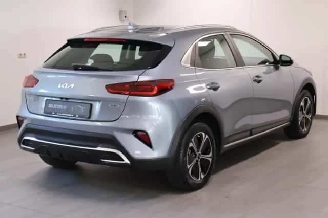 Kia XCeed (2022) thumbnail 3