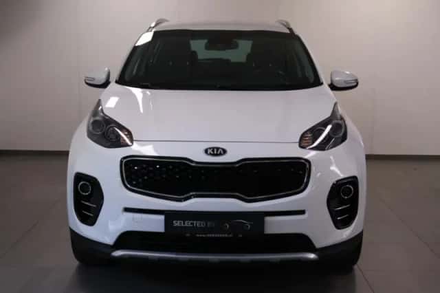 Kia Sportage (2016) thumbnail 2