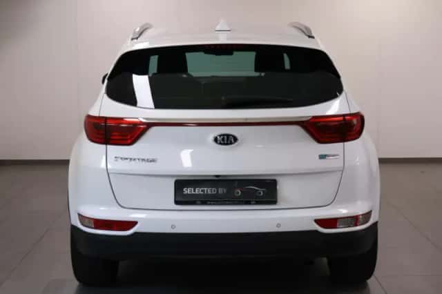 Kia Sportage (2016) thumbnail 4