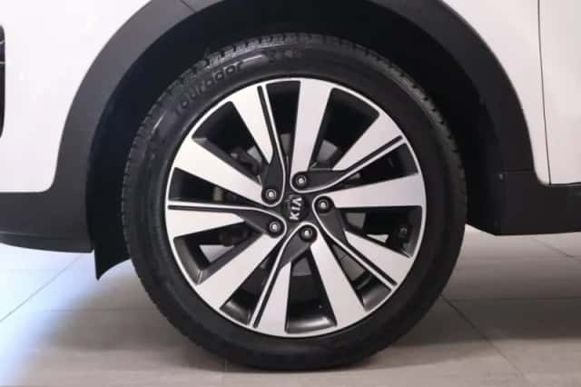 Kia Sportage (2016) thumbnail 5
