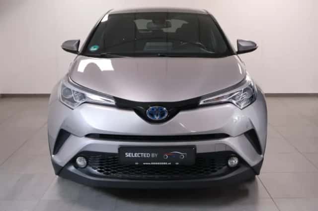 Toyota C-HR (2018) thumbnail 2