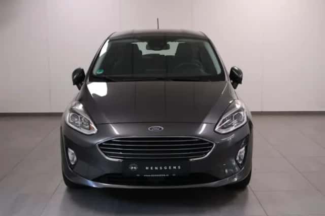 Ford Fiesta (2017) thumbnail 2