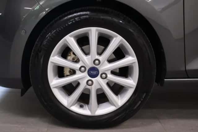 Ford Fiesta (2017) thumbnail 5