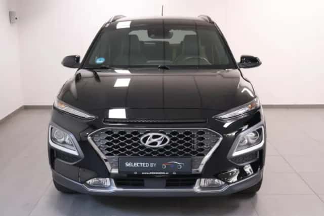 Hyundai Kona (2017) thumbnail 2