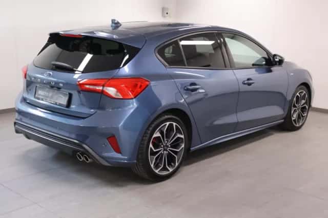 Ford Focus (2018) thumbnail 3