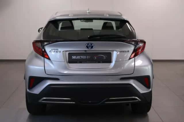 Toyota C-HR (2023) thumbnail 4