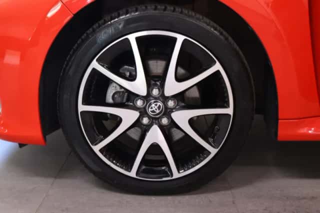 Toyota Yaris (2020) thumbnail 5