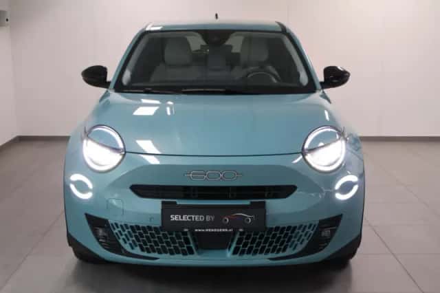 Fiat 600E (2023) thumbnail 2
