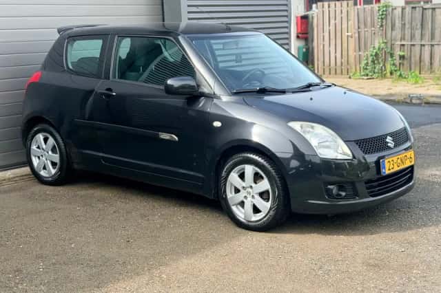Suzuki Swift (2008) thumbnail 3