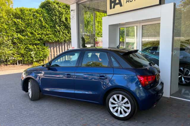 Audi A1 (2013) thumbnail 3