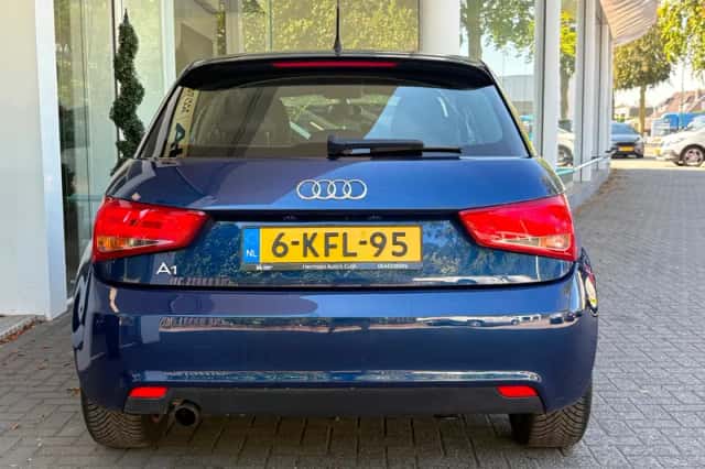 Audi A1 (2013) thumbnail 4