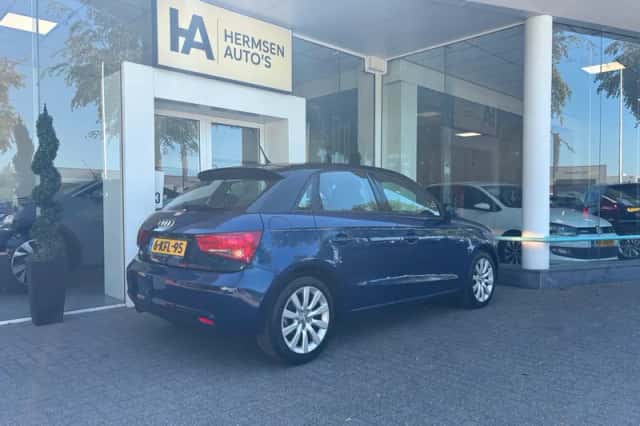 Audi A1 (2013) thumbnail 5