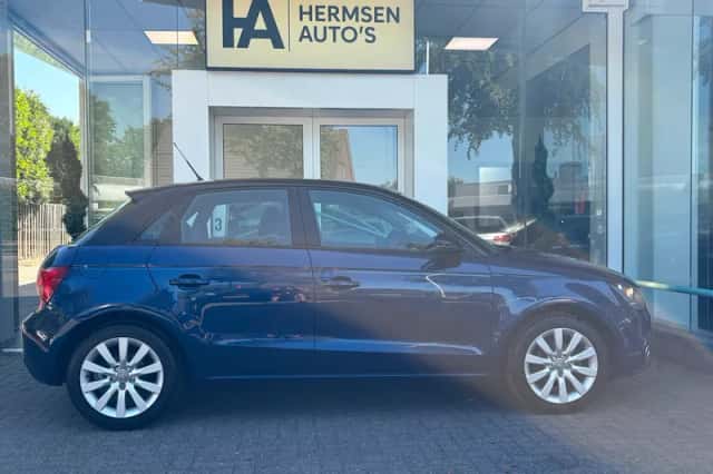 Audi A1 (2013) thumbnail 6
