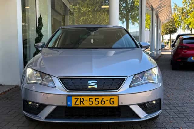 SEAT Leon (2019) thumbnail 2
