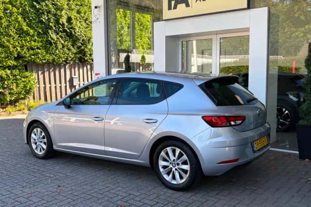 SEAT Leon (2019) thumbnail 5