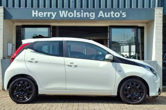 Toyota Aygo (2019) thumbnail 4