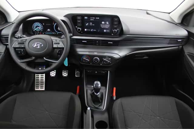 Hyundai Bayon (2024) thumbnail 2