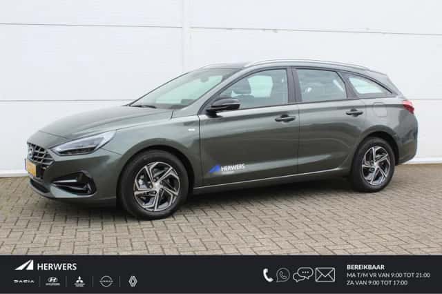 Hyundai i30 (2024) thumbnail 1