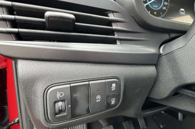 Hyundai i20 (2024) thumbnail 38