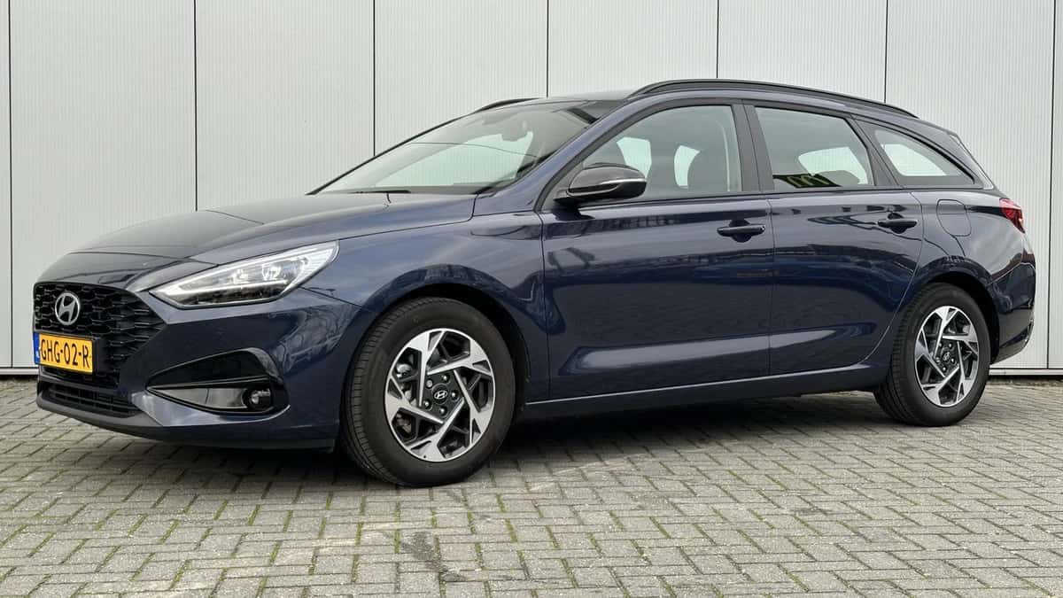 Hyundai i30 (2024) — foto 1