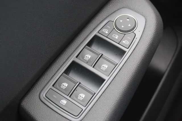 Mitsubishi Colt (2025) thumbnail 14