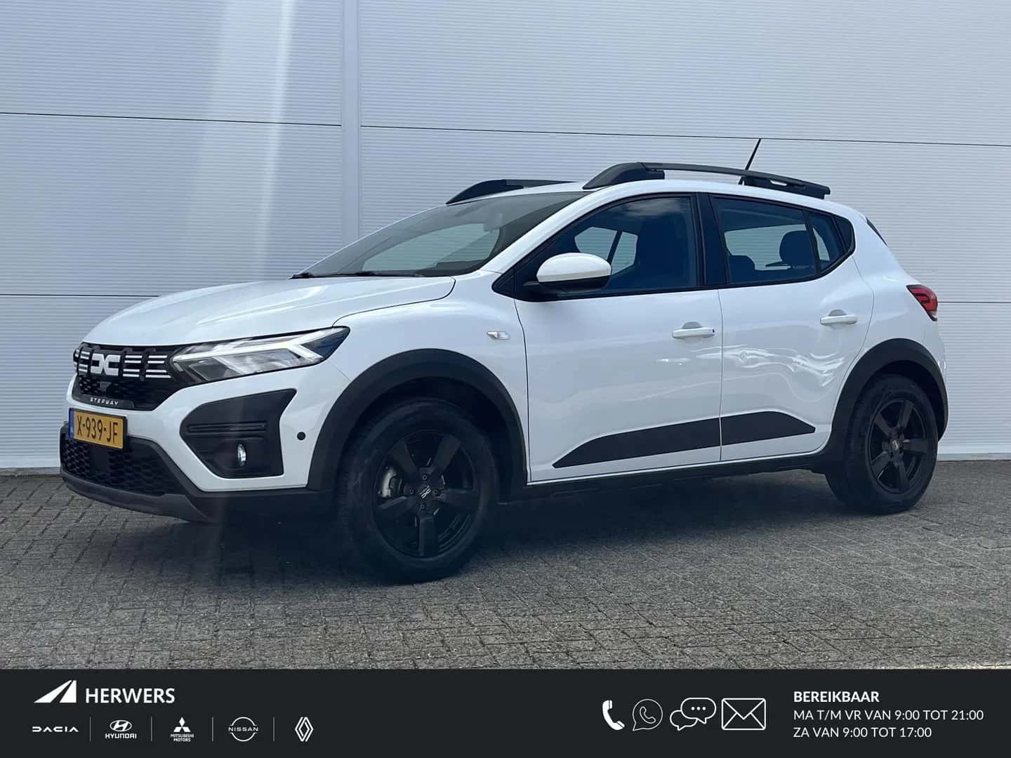 Dacia Sandero Stepway (2023) — foto 1