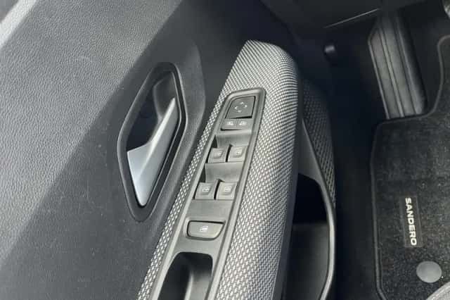 Dacia Sandero Stepway (2023) thumbnail 14