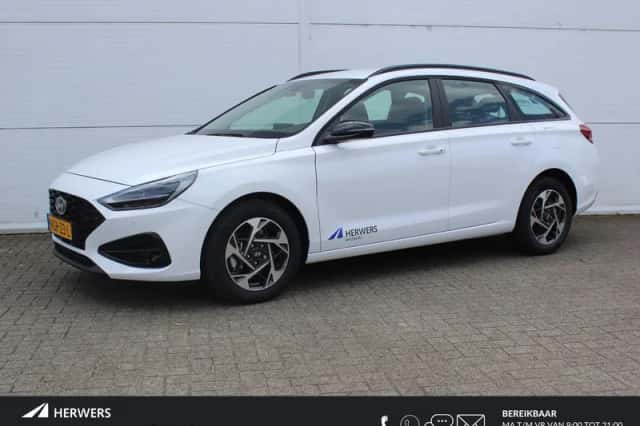 Hyundai i30 (2025) thumbnail 1