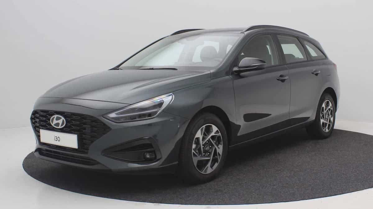 Hyundai i30 (2025) — foto 1