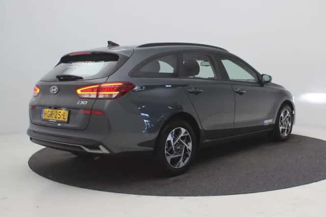 Hyundai i30 (2025) thumbnail 3