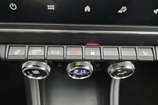 Renault Captur (2023) thumbnail 39
