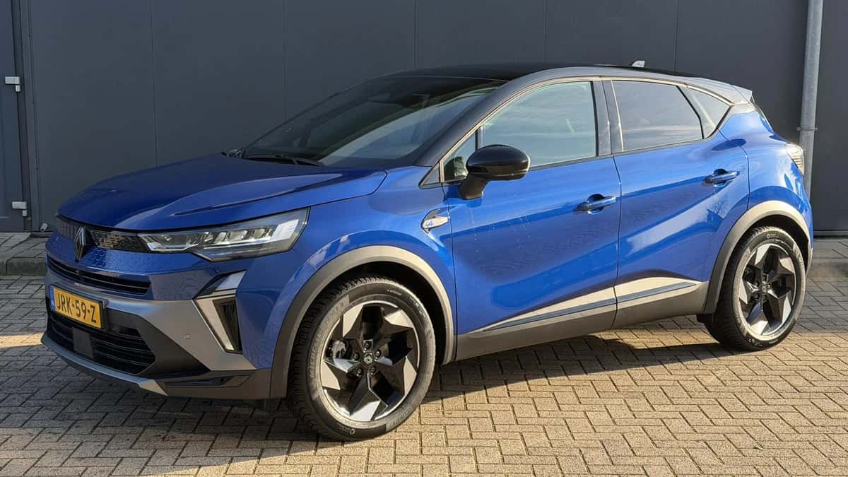 Renault Captur (2024) — foto 1