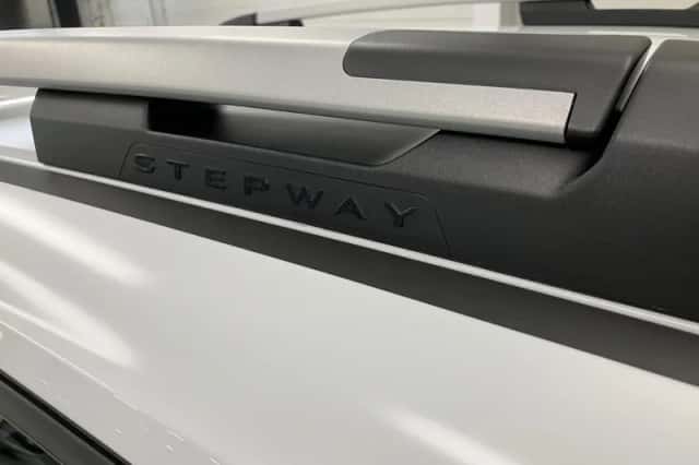Dacia Sandero Stepway (2023) thumbnail 4