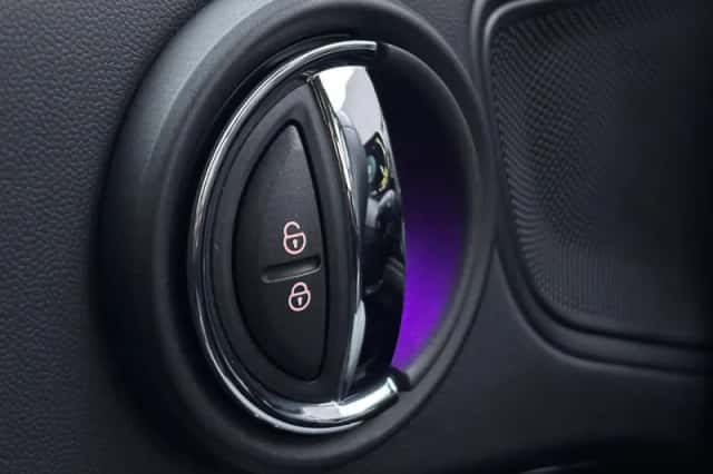 MINI Countryman (2023) thumbnail 16