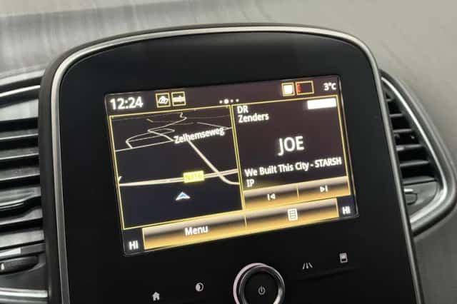 Renault Grand Scénic (2023) thumbnail 18