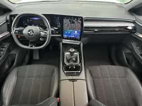 Renault Austral (2023) thumbnail 5