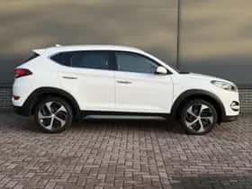 Hyundai Tucson (2015) thumbnail 11