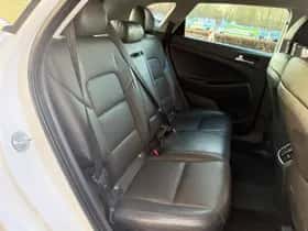 Hyundai Tucson (2015) thumbnail 10