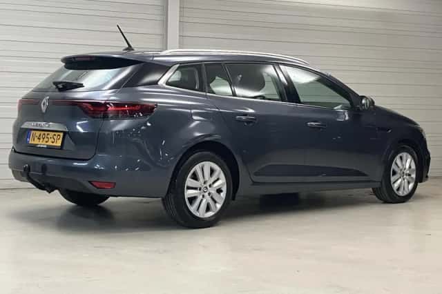 Renault Mégane (2022) thumbnail 3