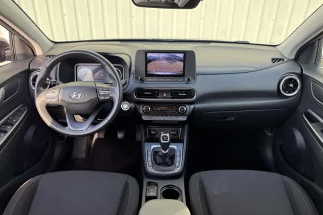 Hyundai Kona (2022) thumbnail 2