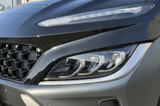 Hyundai Kona (2022) thumbnail 8