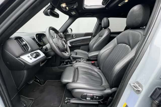 MINI Countryman (2023) thumbnail 13
