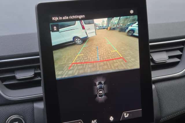 Renault Captur (2025) thumbnail 6