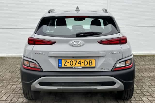 Hyundai Kona (2022) thumbnail 13